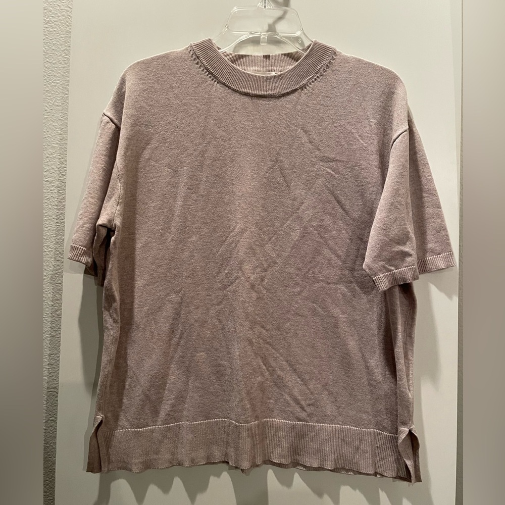 H & M Basics Short Sleeve Crew Neck Knit Sweater Beige/Taupe NWOT